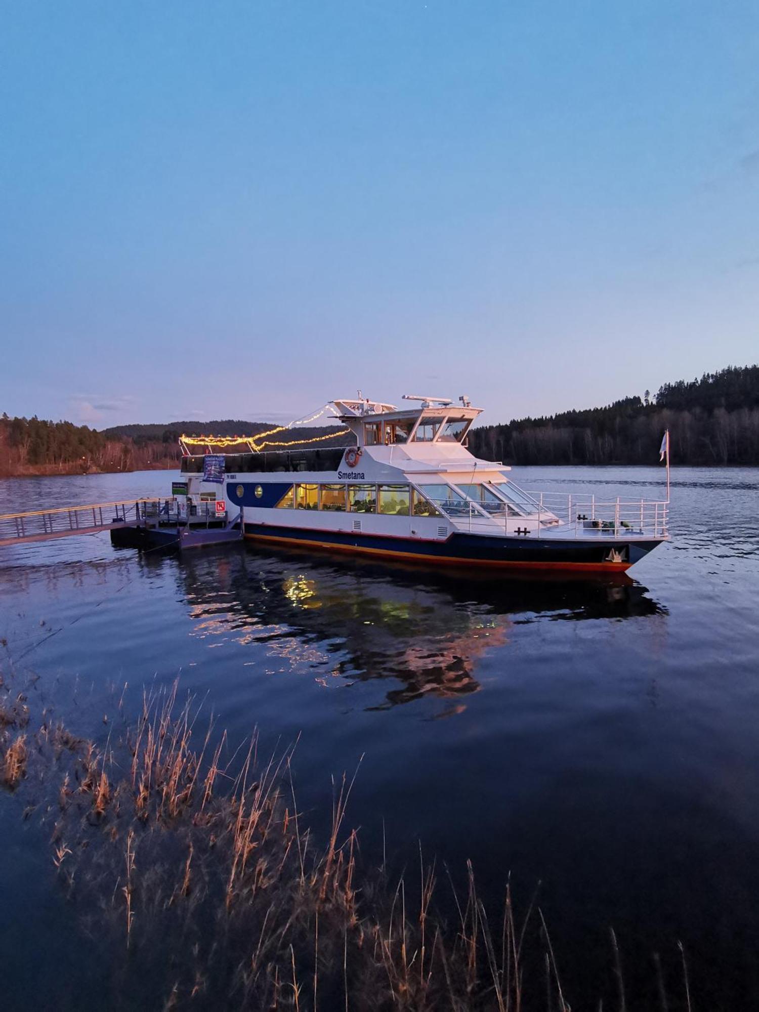 Apartman S Terasou A Vyhledem Na Jezero Lipno Kovarov  Exterior photo